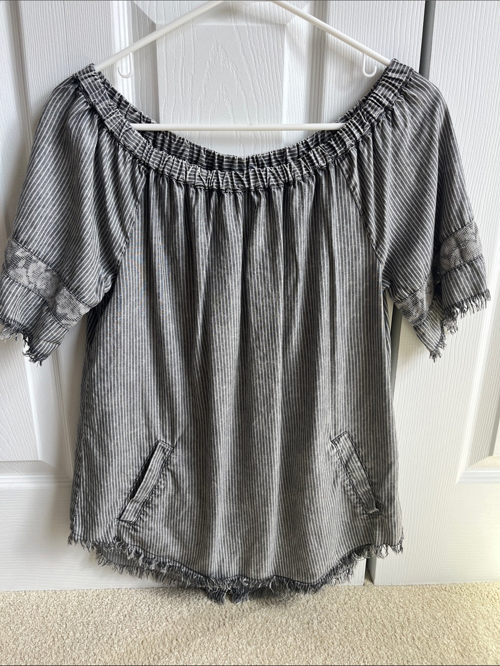 Billy T off the shoulder top with fringe and back button detail, pockets too!